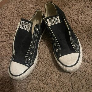 Converse Woman’s size 7 in black. Used with no laces.